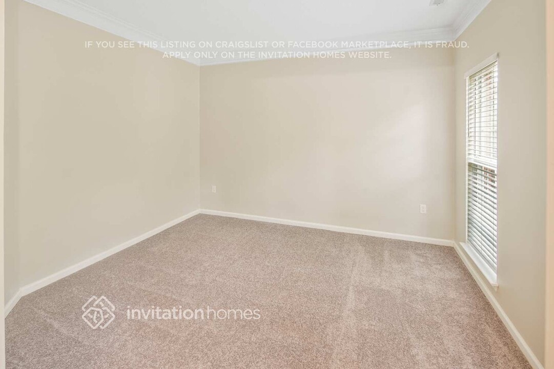 10316 Bolton Ct in Charlotte, NC - Building Photo