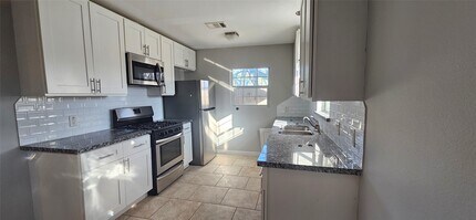 2914 Staples St in Houston, TX - Building Photo - Building Photo