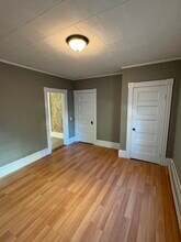 61 Warner St, Unit Unit 1 in Hudson, MA - Building Photo - Building Photo