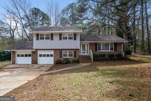 430 Amity Ct in Mcdonough, GA - Building Photo