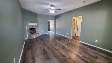 1944 Canyon Ridge St in Fort Worth, TX - Building Photo - Building Photo