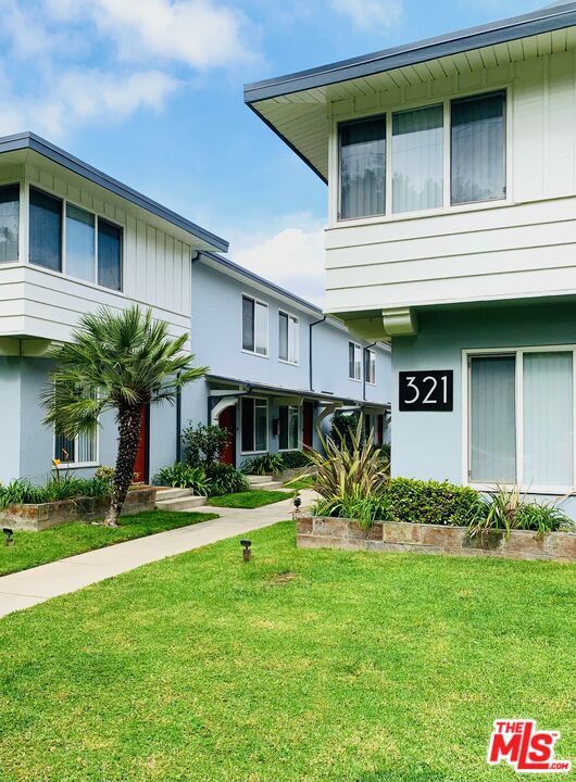 321 Cameron Pl in Glendale, CA - Building Photo - Building Photo