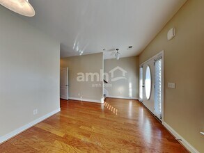 147 Scottish Ave in Simpsonville, SC - Foto de edificio - Building Photo