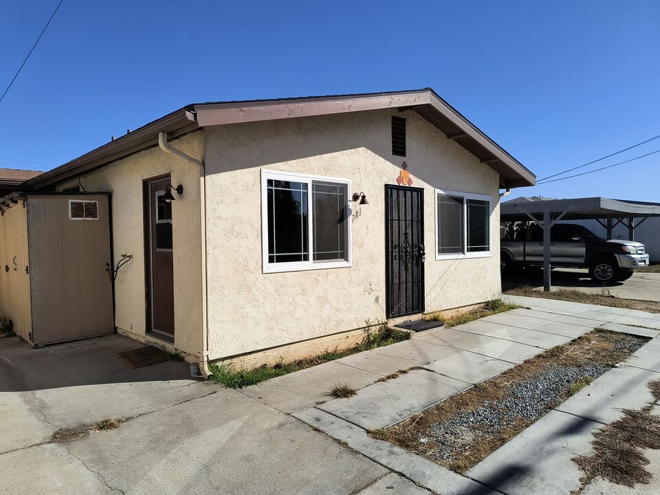 777 Cypress Ave in Imperial Beach, CA - Building Photo