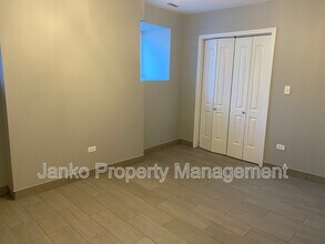 5700 S Wabash Ave in Chicago, IL - Building Photo - Building Photo