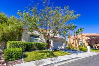 9529 Sierra Summit Ave in Las Vegas, NV - Building Photo - Building Photo