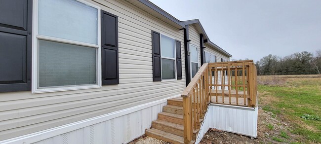 property at 405 Battlebell Rd