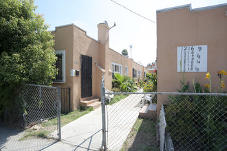 1214 S Mariposa Ave in Los Angeles, CA - Building Photo - Building Photo