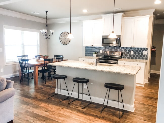 property at 192 Towns Walk Dr