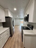 42 Lester Ave in Murray, UT - Building Photo