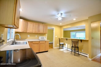 2 S Rochdale Ave in Roosevelt, NJ - Building Photo - Building Photo