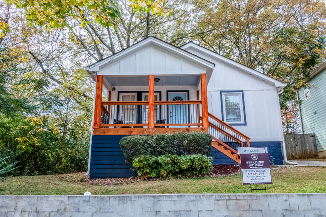 property at 953 Garibaldi St SW