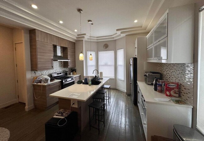 24 Washburn St, Unit 1 in Boston, MA - Building Photo - Building Photo
