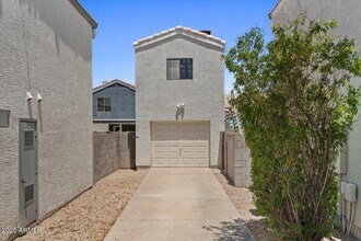2730 E Cambridge Ave in Phoenix, AZ - Building Photo - Building Photo
