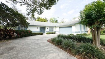 1480 Chukar Ridge in Palm Harbor, FL - Building Photo