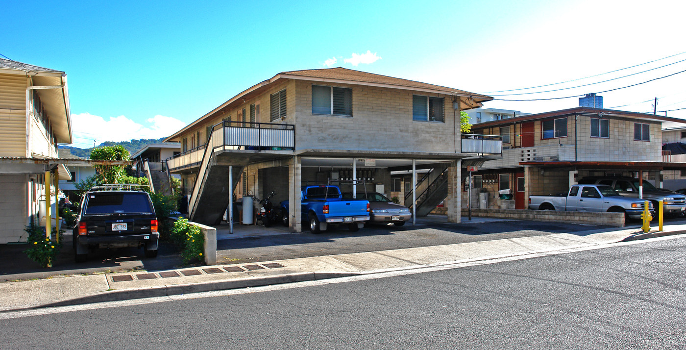 1238 Makaloa St in Honolulu, HI - Foto de edificio