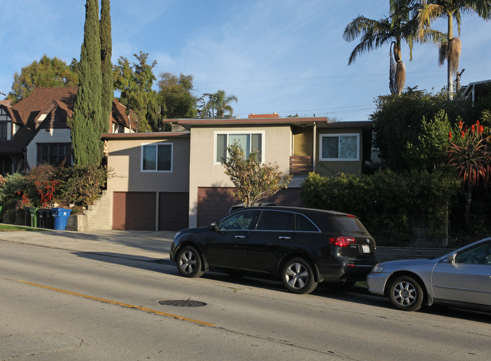 3419 Rowena Ave in Los Angeles, CA - Foto de edificio