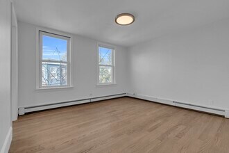22 O St, Unit 1 in Boston, MA - Foto de edificio - Building Photo
