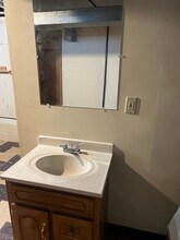 6564 Oakwood Dr in Independence, OH - Building Photo - Building Photo