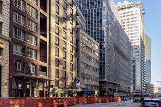 Seaport South Apartments in New York, NY - Foto de edificio - Building Photo