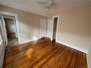 96 Gridley St in Bristol, CT - Building Photo - Building Photo