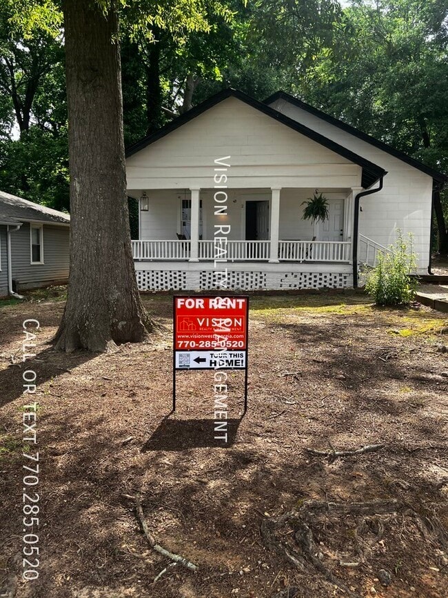 3284 Stillwood Dr in Atlanta, GA - Building Photo - Building Photo
