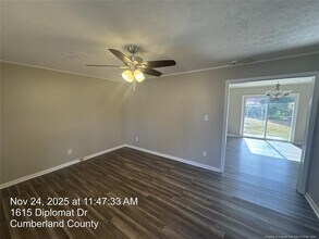 1615 Diplomat Dr in Fayetteville, NC - Building Photo - Building Photo