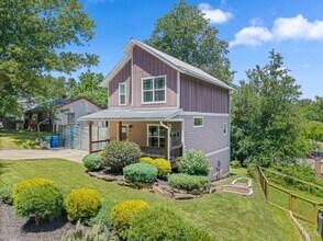 98 Stewart St in Asheville, NC - Building Photo - Building Photo