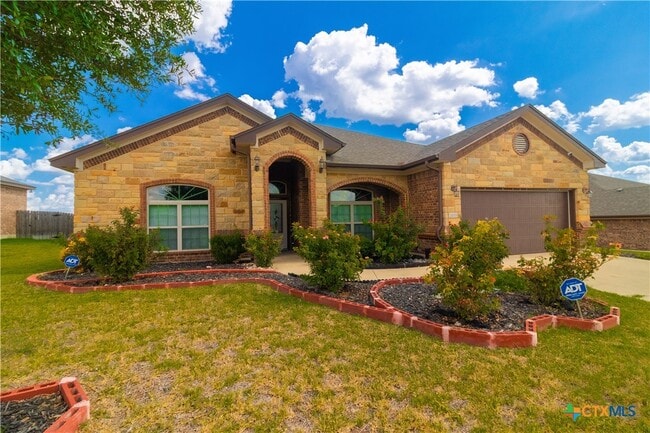 property at 2033 Catkins Ln