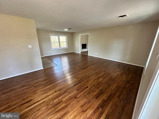 23925 Colton Point Rd in Clements, MD - Building Photo - Building Photo
