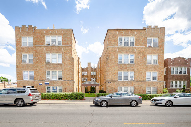 5427 W Montrose Ave in Chicago, IL - Building Photo