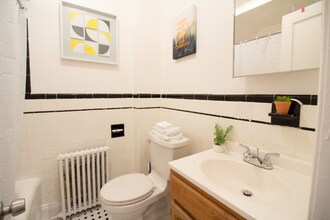 2803 Q St SE in Washington, DC - Building Photo - Building Photo