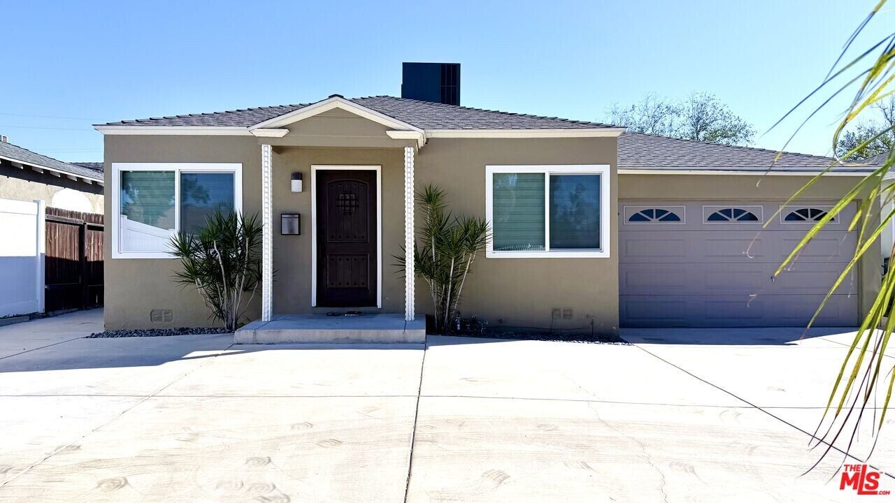 11836 Rialto St in Los Angeles, CA - Building Photo