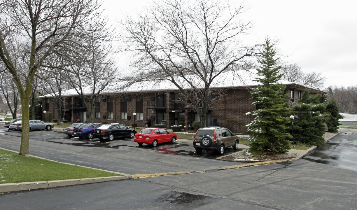 8850 39th Ave in Pleasant Prairie, WI - Building Photo