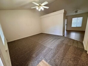 837 Cally Ct in Redding, CA - Building Photo - Building Photo