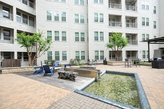 District at Memorial in Houston, TX - Building Photo - Building Photo
