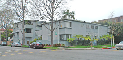 9725 Charleville Blvd in Beverly Hills, CA - Building Photo - Building Photo