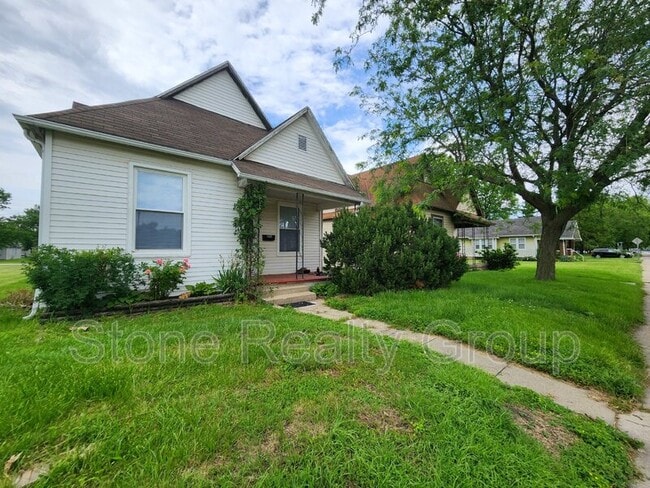 property at 1325 S 13th St