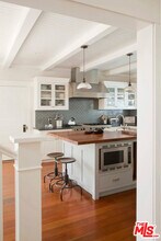 147 Fraser Ave in Santa Monica, CA - Building Photo - Building Photo