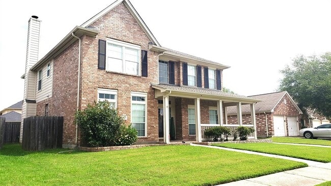 1826 Pinewood Ct Dr in Baytown, TX - Building Photo - Building Photo