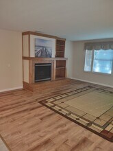 1061 Mountain View Dr in Hemet, CA - Building Photo - Building Photo