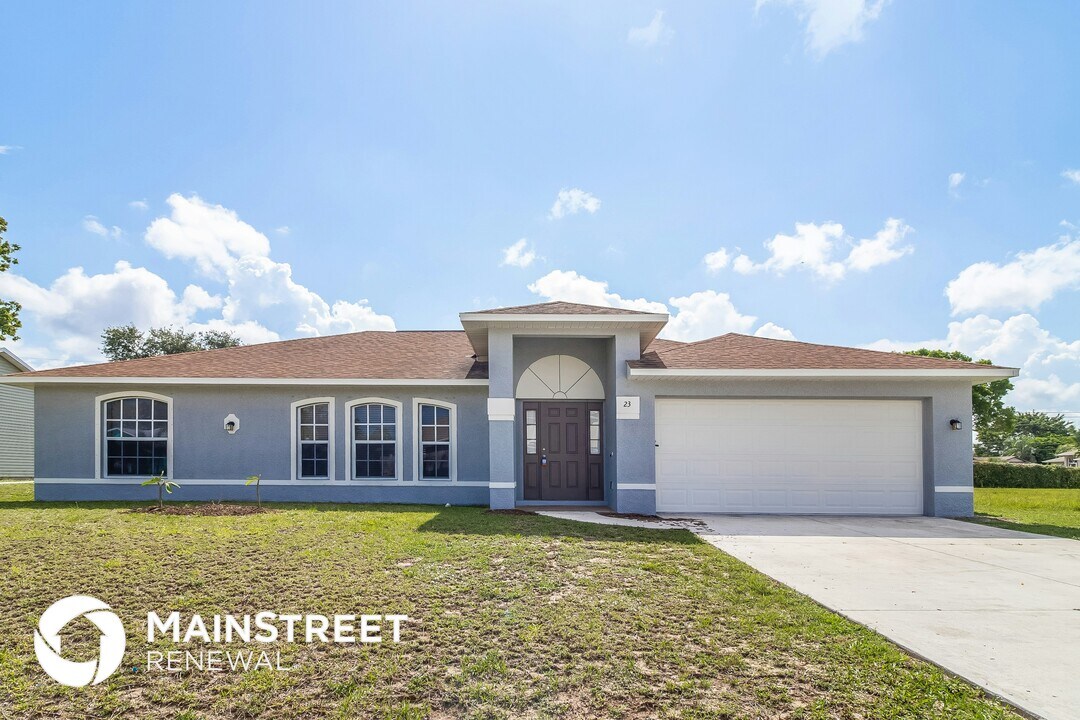 23 NE 9th Pl in Cape Coral, FL - Building Photo