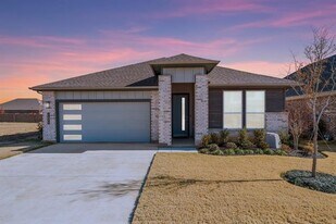 2605 Starling St in Denton, TX - Building Photo