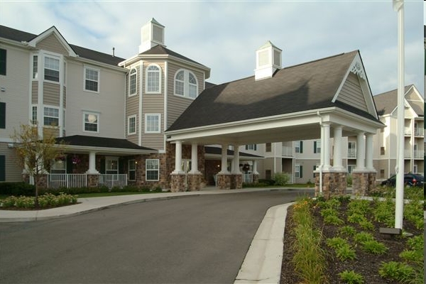 Oakhaven Manor in Howell, MI - Building Photo - Building Photo