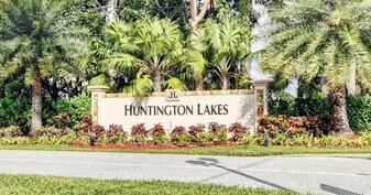 7076 Huntington Ln, Unit 5070 in Delray Beach, FL - Building Photo