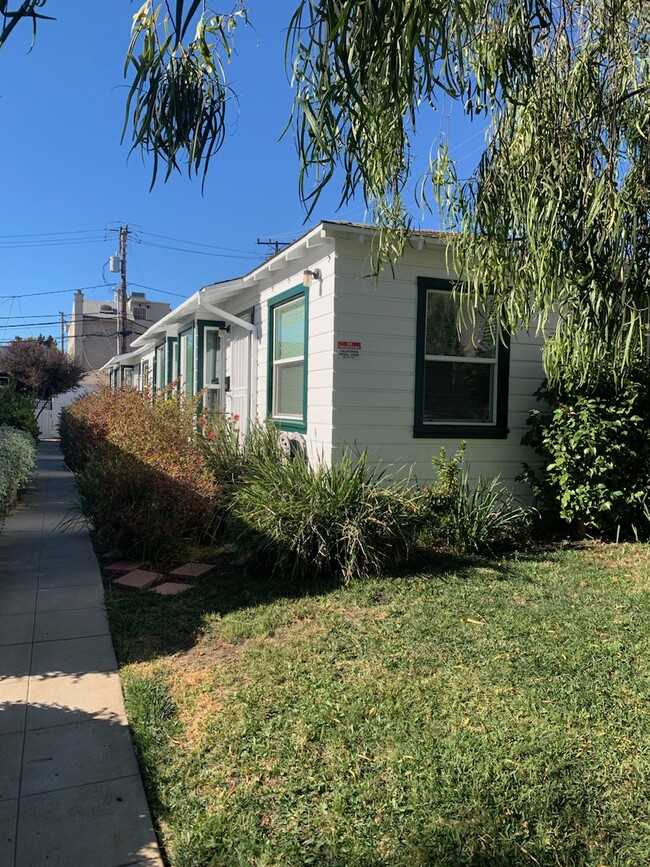 1218 23rd St in Santa Monica, CA - Foto de edificio - Building Photo