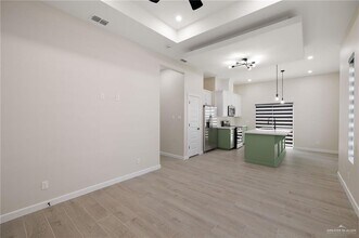 17 Notre Dame Ave in McAllen, TX - Building Photo - Building Photo