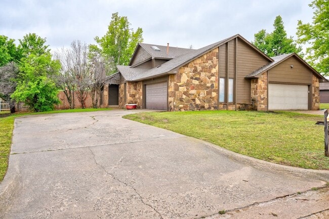 property at 608 Ottawa Pl