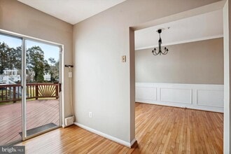 25404 Upper Clubhouse Dr in Chantilly, VA - Building Photo - Building Photo