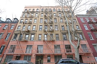 53-55 Morton St in New York, NY - Foto de edificio - Building Photo